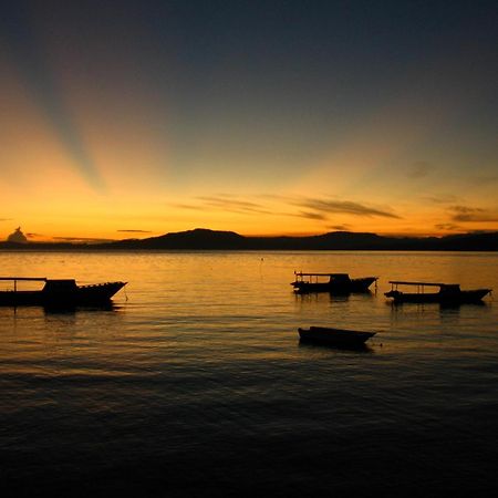Bunaken Divers Sea Breeze Resort Экстерьер фото