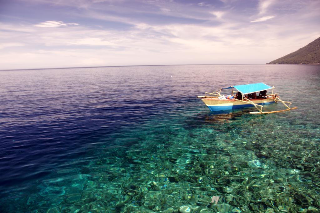 Bunaken Divers Sea Breeze Resort Экстерьер фото