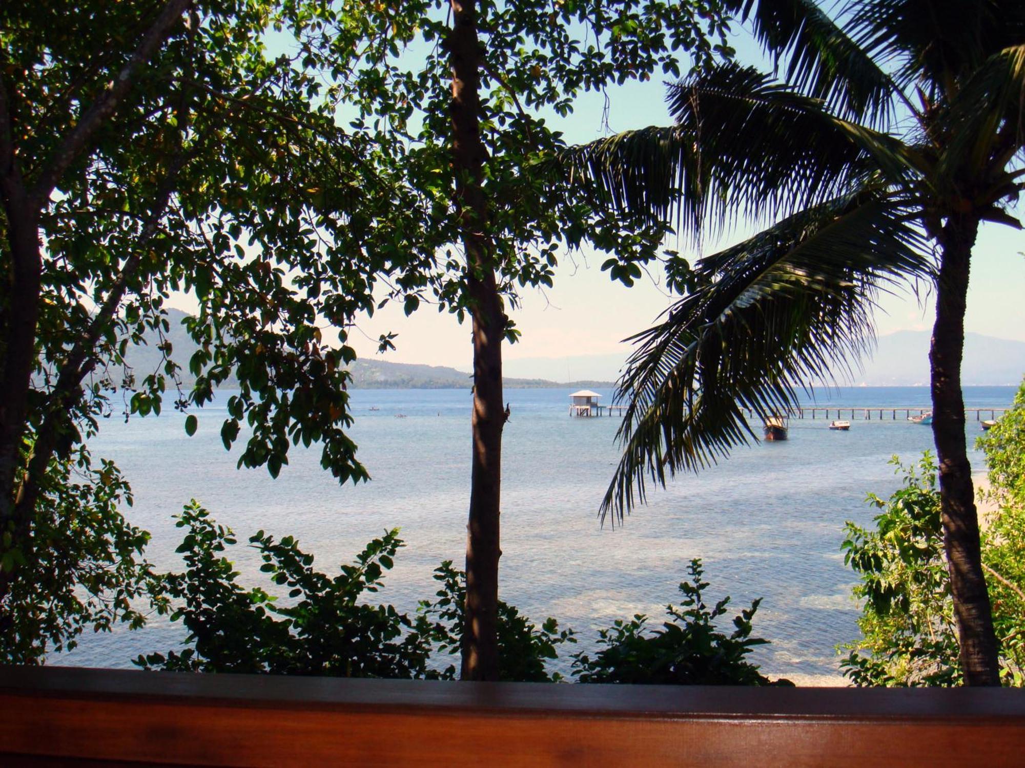 Bunaken Divers Sea Breeze Resort Экстерьер фото