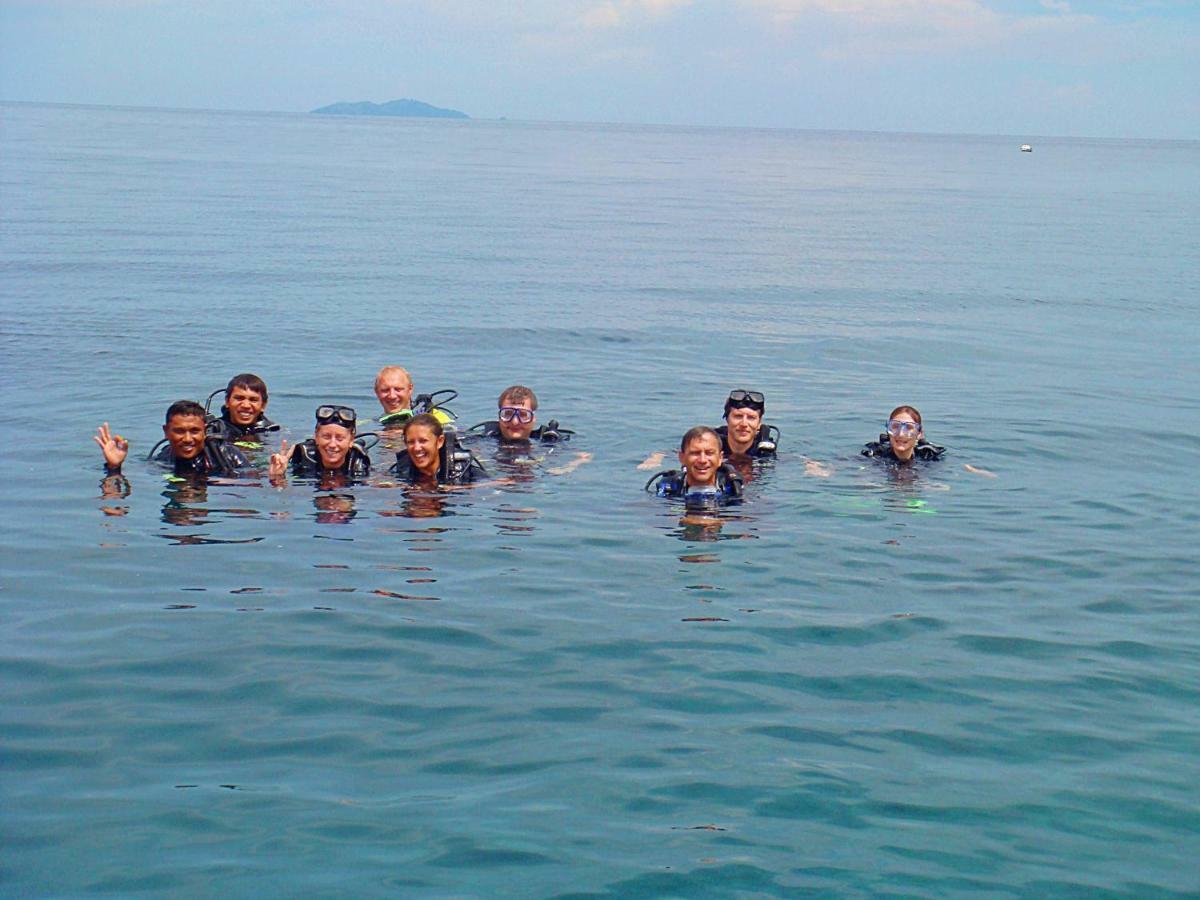 Bunaken Divers Sea Breeze Resort Экстерьер фото