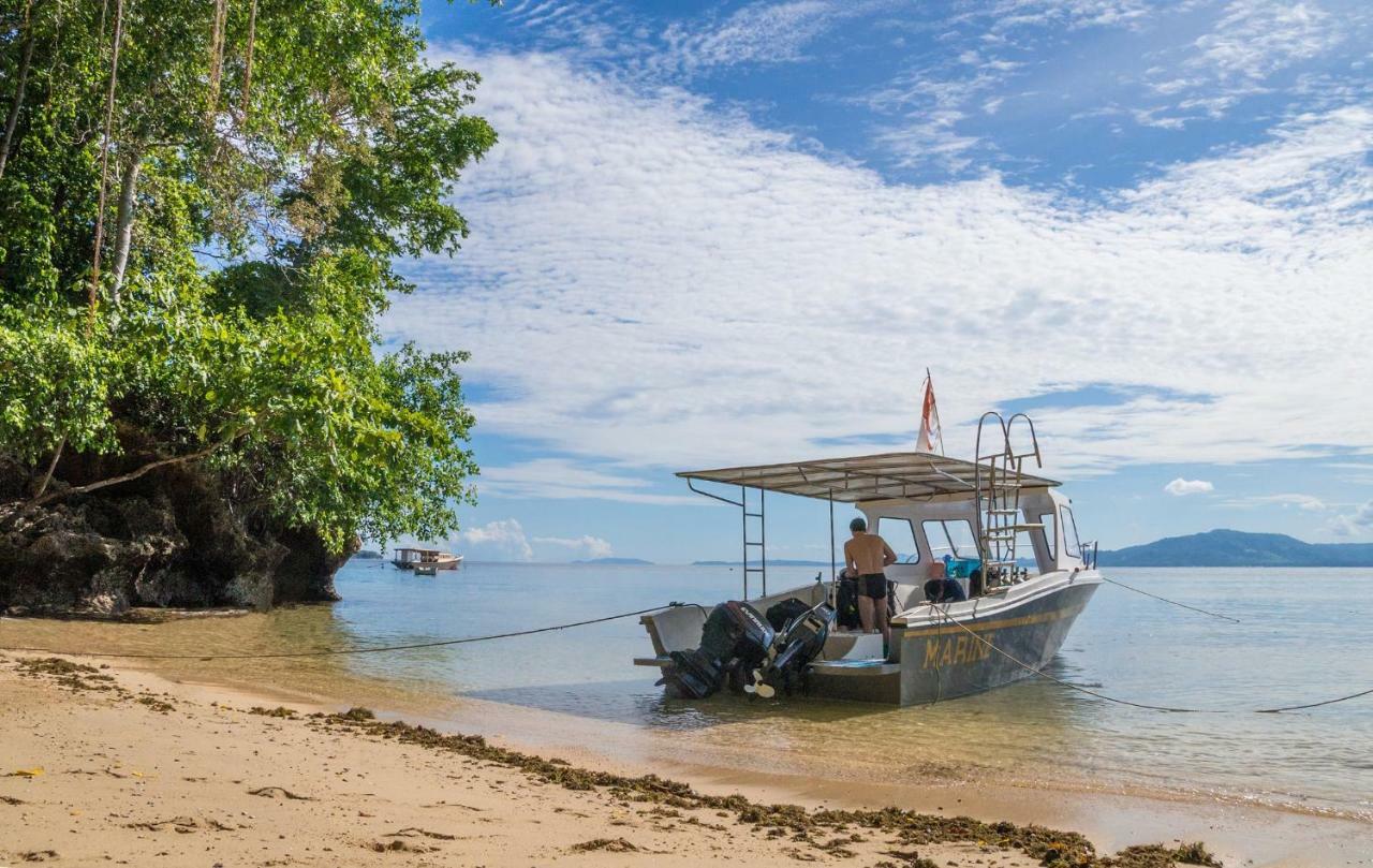 Bunaken Divers Sea Breeze Resort Экстерьер фото